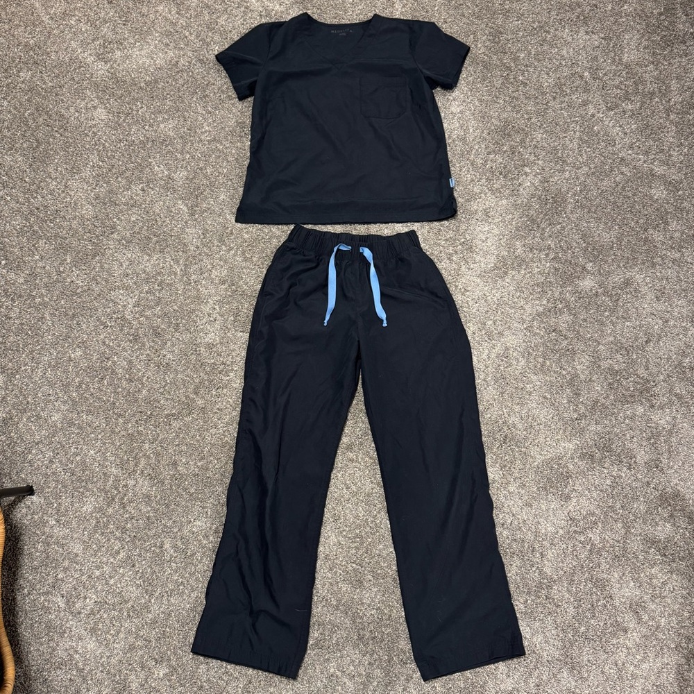 Medlita Women’s Black Scrub Set Size M